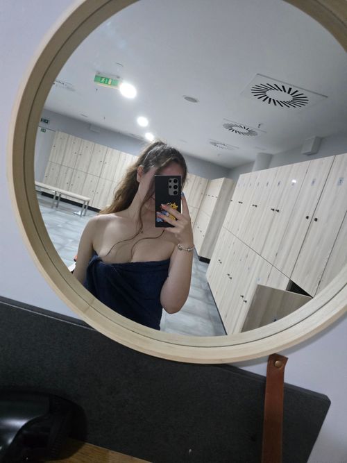 MARA MERCER 👑